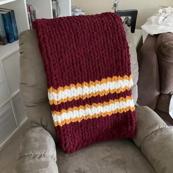 Washington Commanders Football Chunky Blanket Fluffy and Soft